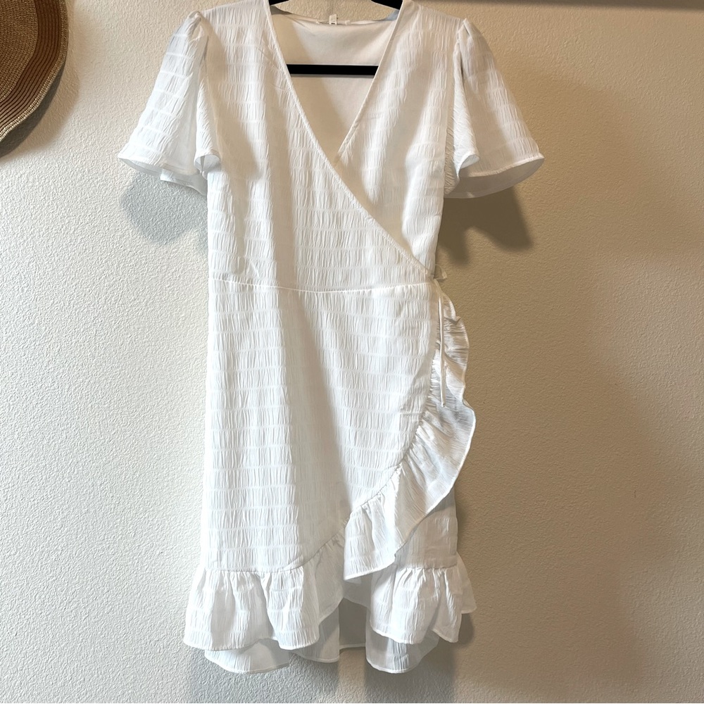 WHITE WRAP DRESS 🦢